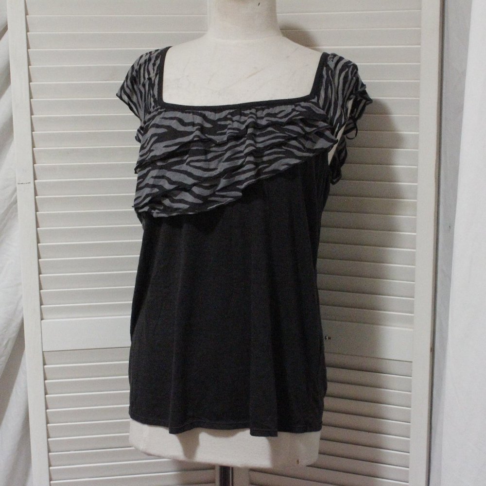 UNIONBAY Ruffle trim Blouse sz XL